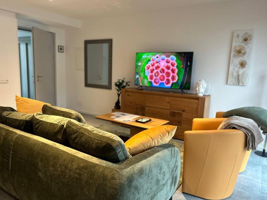 Labpark Relax Apartment Melano Bagian luar foto